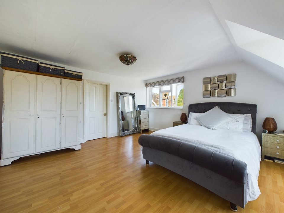 3 bed semi-detached house for sale in Church Street, Warnham, RH12 - Property Image 4