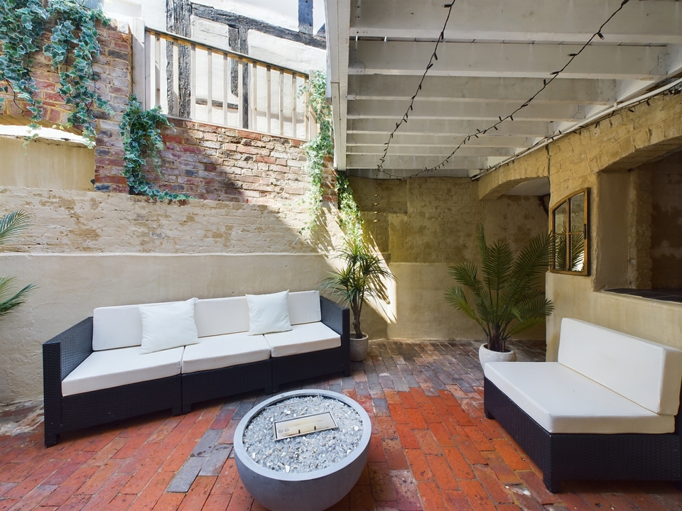 3 bed semi-detached house for sale in Church Street, Warnham, RH12 - Property Image 14