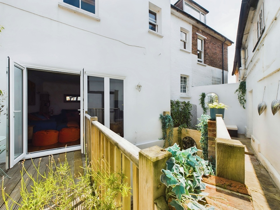 3 bed semi-detached house for sale in Church Street, Warnham, RH12 - Property Image 24