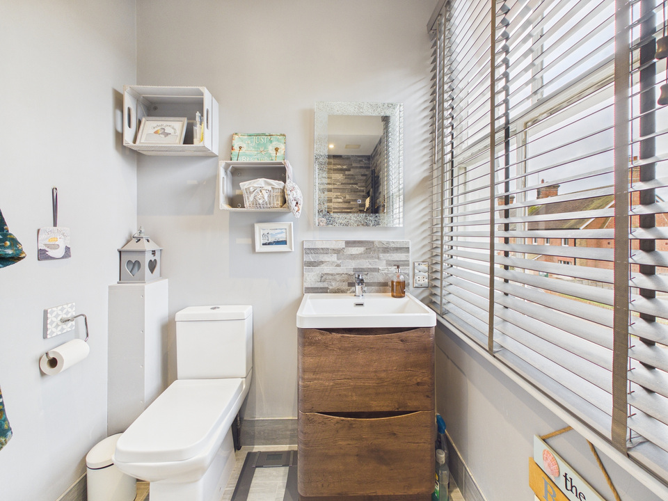 3 bed semi-detached house for sale in Church Street, Warnham, RH12  - Property Image 16