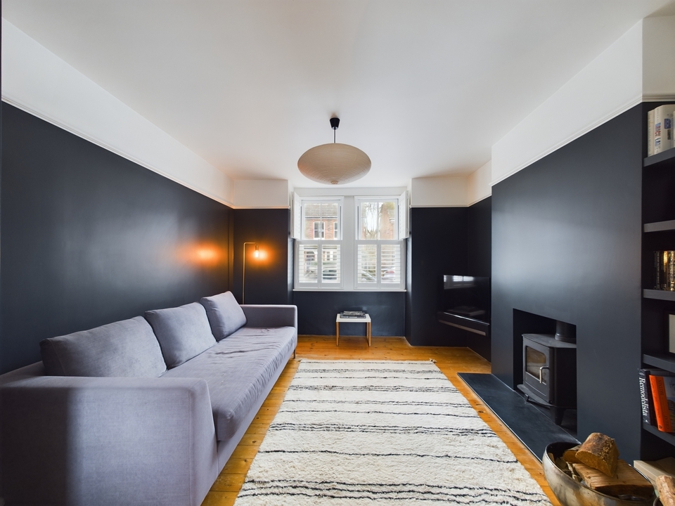 3 bed semi-detached house for sale in Swindon Road, Horsham - Property Image 3