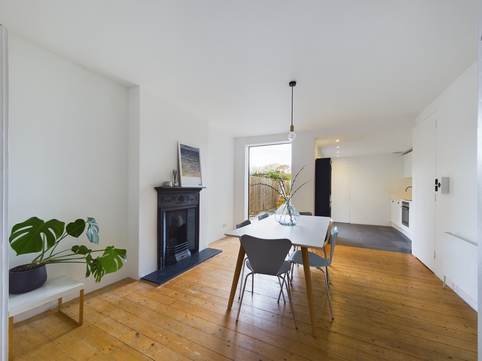 3 bed semi-detached house for sale in Swindon Road, Horsham - Property Image 19