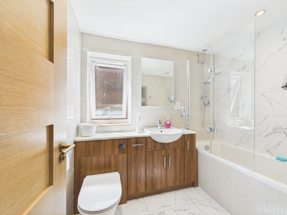 4 bed detached house for sale in Brambling Road, Horsham, West Sussex  - Property Image 10