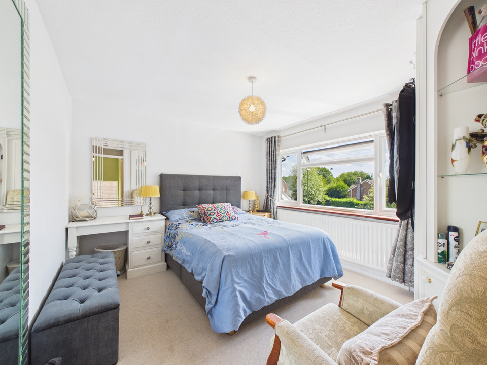 4 bed detached house for sale in Brambling Road, Horsham, West Sussex  - Property Image 11