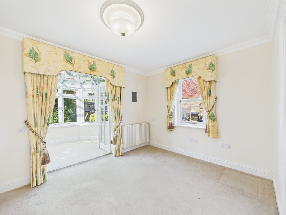 2 bed end of terrace house for sale in Bluecoat Pond, Christs Hospital - Property Image 4