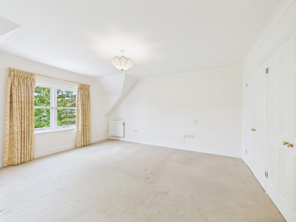 2 bed end of terrace house for sale in Bluecoat Pond, Christs Hospital - Property Image 6