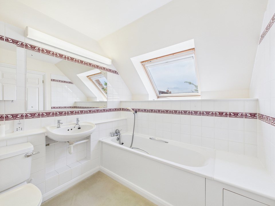 2 bed end of terrace house for sale in Bluecoat Pond, Christs Hospital - Property Image 7