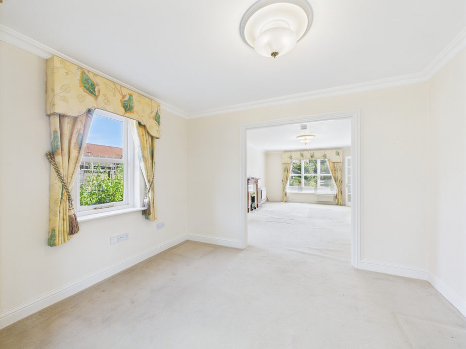 2 bed end of terrace house for sale in Bluecoat Pond, Christs Hospital - Property Image 15