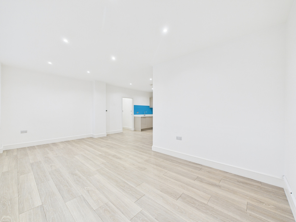 2 bed apartment for sale in Holmes Park, North Street, Horsham, West Sussex  - Property Image 10