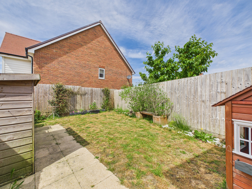 2 bed semi-detached house for sale in Stillwell Way, Faygate, Horsham  - Property Image 9