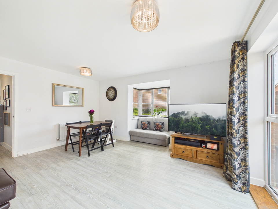 2 bed semi-detached house for sale in Stillwell Way, Faygate, Horsham  - Property Image 16