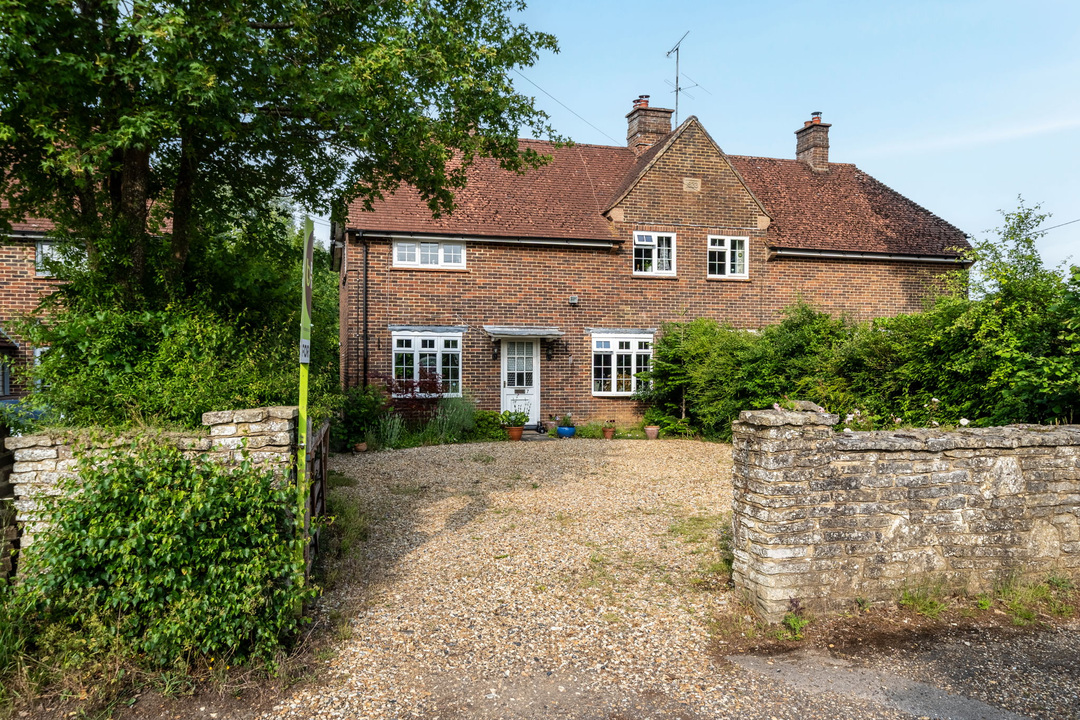 4 bed semi-detached house for sale in Naldretts Lane, Rudgwick