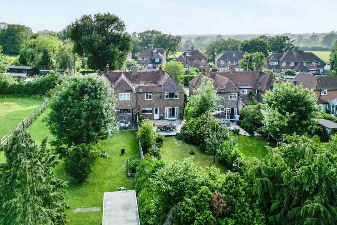 4 bed semi-detached house for sale in Naldretts Lane, Rudgwick - Property Image 8