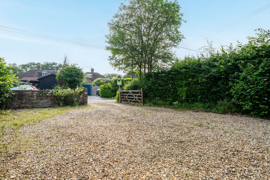 4 bed semi-detached house for sale in Naldretts Lane, Rudgwick - Property Image 12