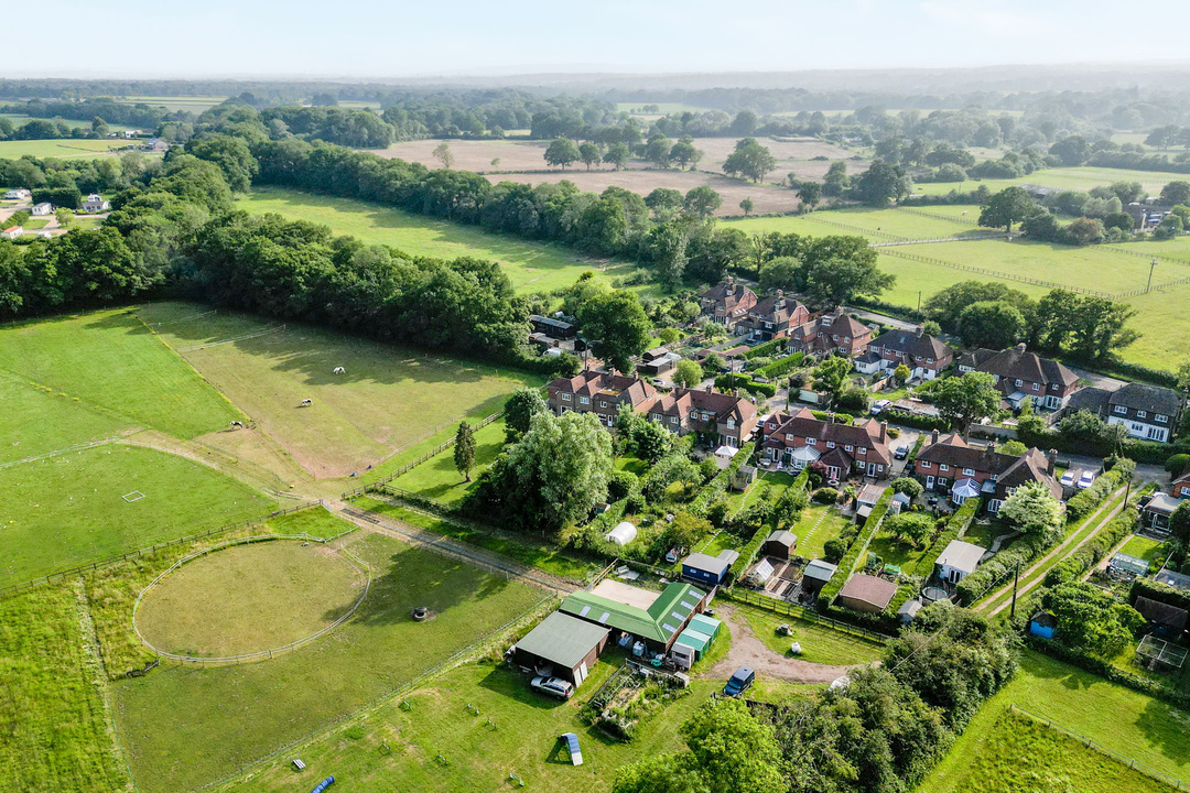4 bed semi-detached house for sale in Naldretts Lane, Rudgwick - Property Image 26