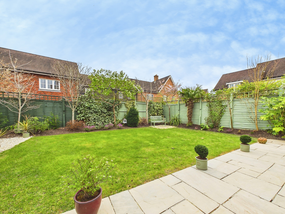 4 bed detached house for sale in Churchill Way, Broadbridge Heath, Horsham  - Property Image 9
