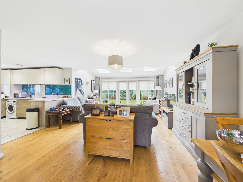 4 bed detached house for sale in Churchill Way, Broadbridge Heath, Horsham  - Property Image 17