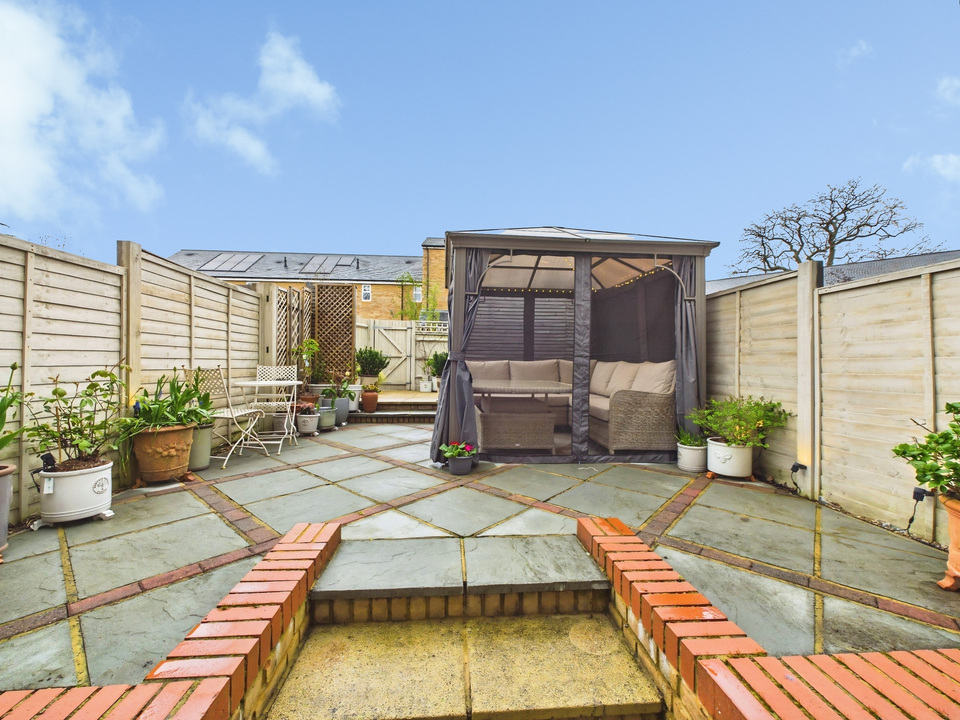 4 bed terraced house for sale in Parsonage Road, Horsham, West Sussex - Property Image 7