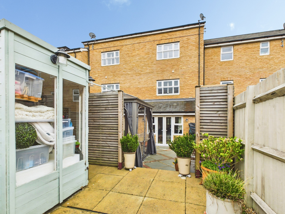 4 bed terraced house for sale in Parsonage Road, Horsham, West Sussex - Property Image 8