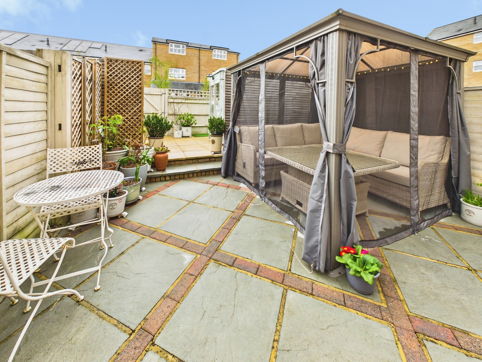 4 bed terraced house for sale in Parsonage Road, Horsham, West Sussex - Property Image 9