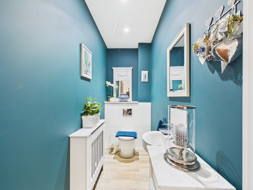 4 bed terraced house for sale in Parsonage Road, Horsham, West Sussex - Property Image 13