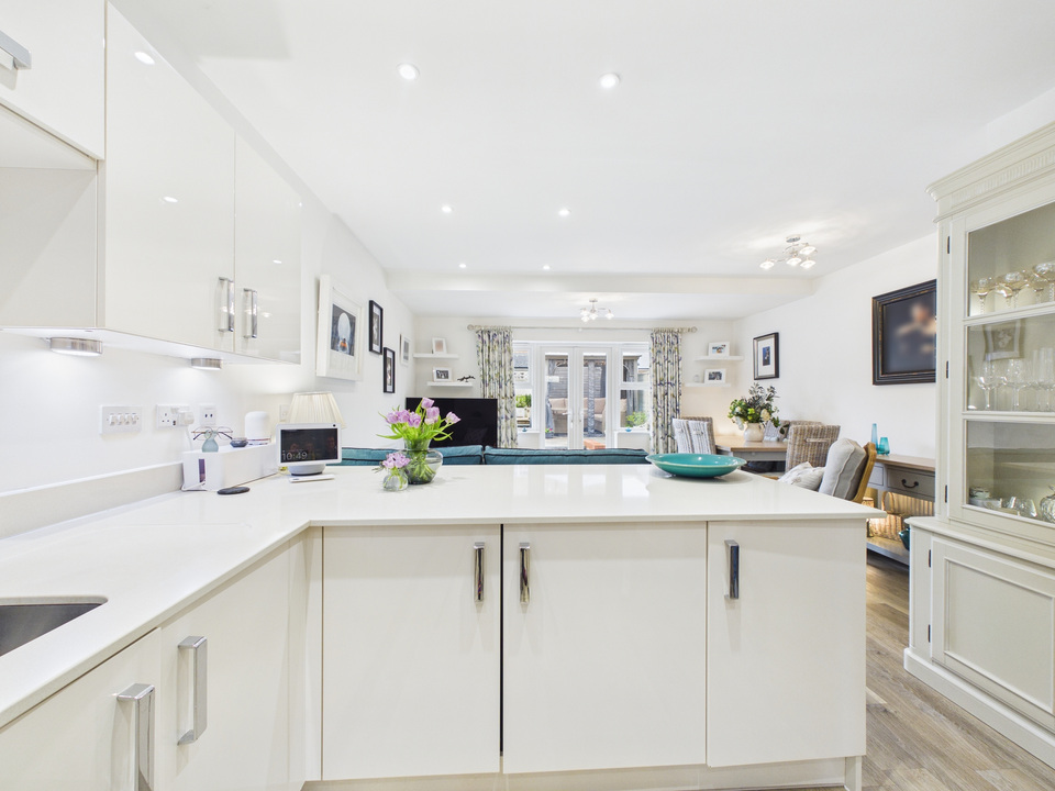 4 bed terraced house for sale in Parsonage Road, Horsham, West Sussex - Property Image 14