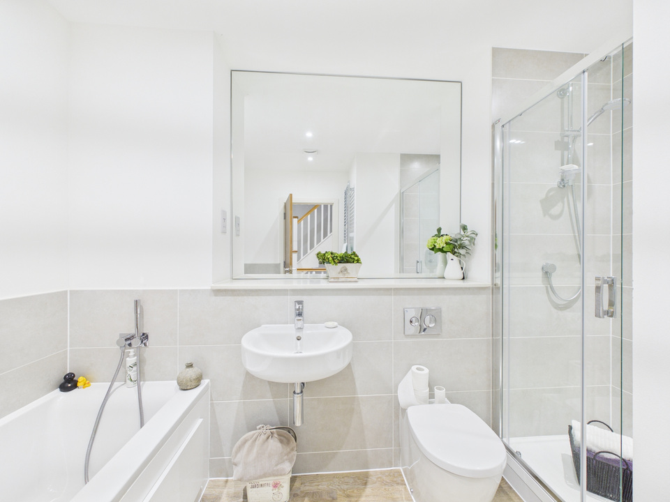 4 bed terraced house for sale in Parsonage Road, Horsham, West Sussex - Property Image 6