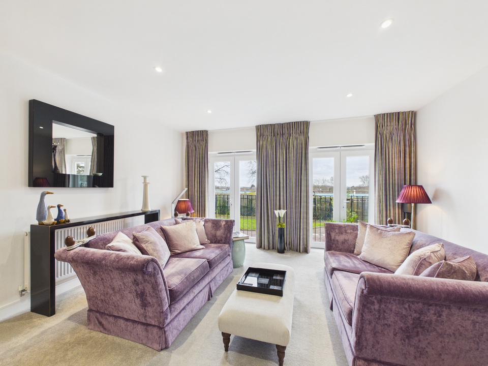 4 bed terraced house for sale in Parsonage Road, Horsham, West Sussex - Property Image 4