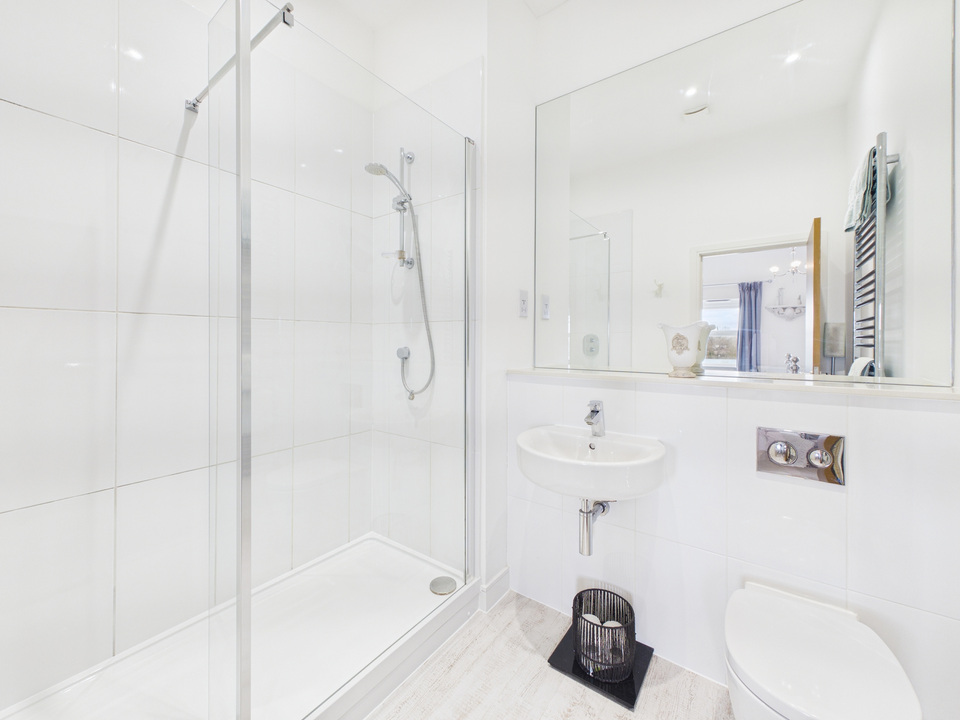 4 bed terraced house for sale in Parsonage Road, Horsham, West Sussex - Property Image 20