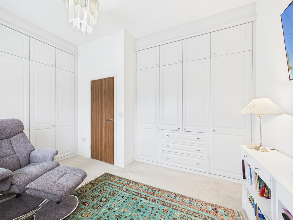 4 bed terraced house for sale in Parsonage Road, Horsham, West Sussex - Property Image 19