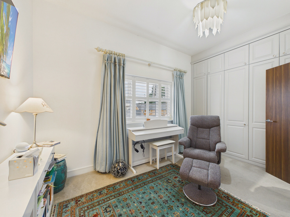 4 bed terraced house for sale in Parsonage Road, Horsham, West Sussex  - Property Image 11