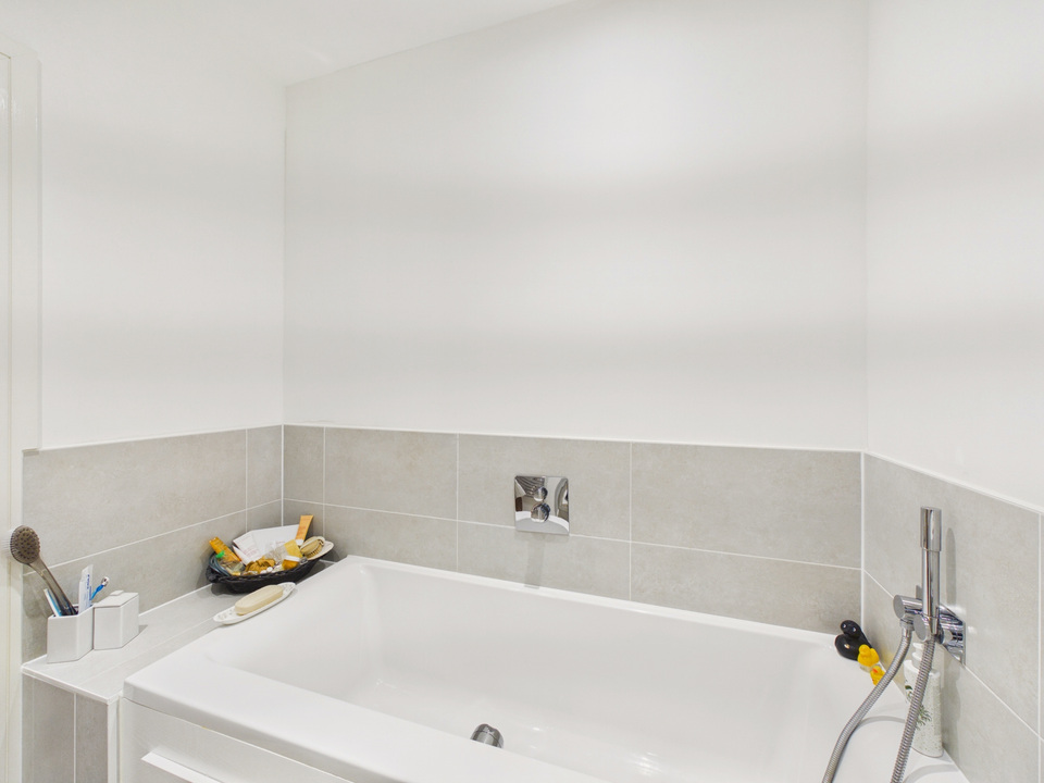 4 bed terraced house for sale in Parsonage Road, Horsham, West Sussex  - Property Image 12