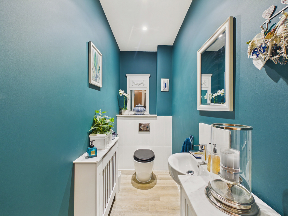 4 bed terraced house for sale in Parsonage Road, Horsham, West Sussex  - Property Image 17