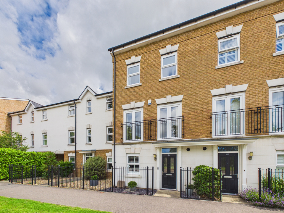 4 bed terraced house for sale in Parsonage Road, Horsham, West Sussex