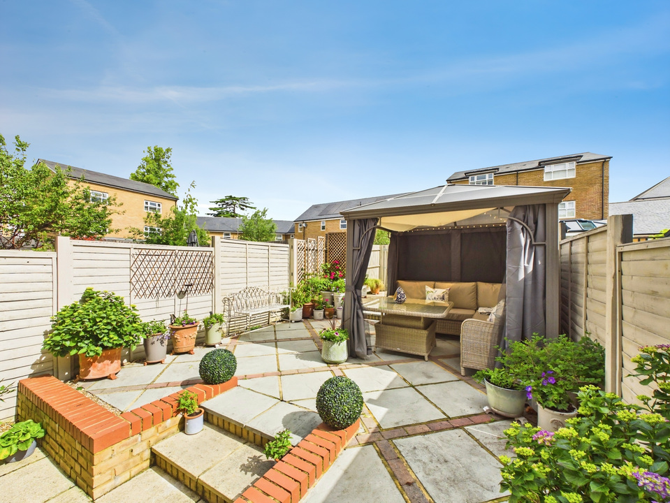 4 bed terraced house for sale in Parsonage Road, Horsham, West Sussex  - Property Image 14