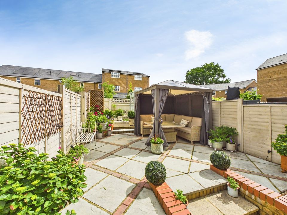 4 bed terraced house for sale in Parsonage Road, Horsham, West Sussex  - Property Image 21