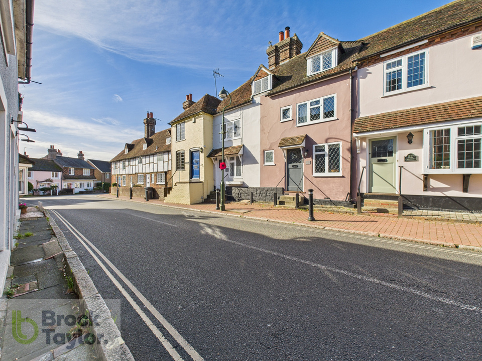 2 bed terraced house for sale in South Street, Cuckfield  - Property Image 2