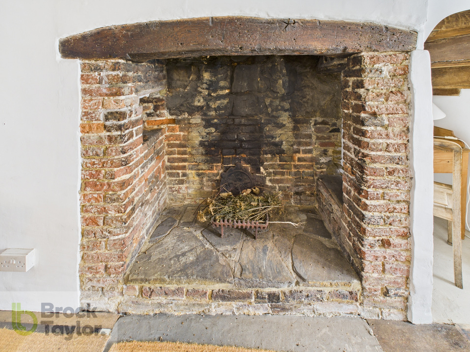 2 bed terraced house for sale in South Street, Cuckfield  - Property Image 9