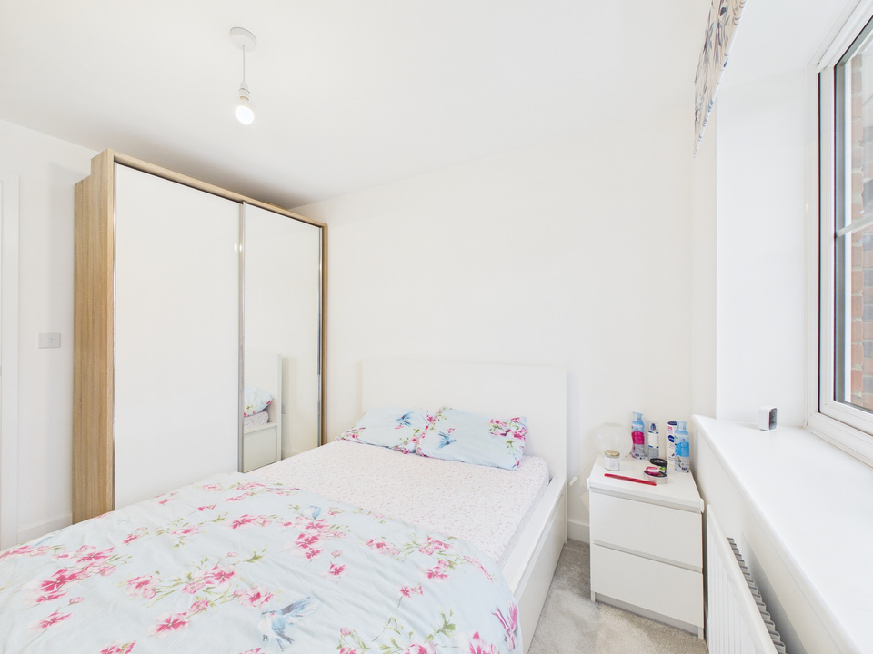 3 bed semi-detached house for sale in Somerset Road, Faygate, Horsham, West Sussex - Property Image 17