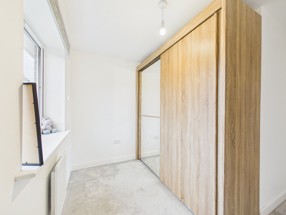 3 bed semi-detached house for sale in Somerset Road, Faygate, Horsham, West Sussex - Property Image 18