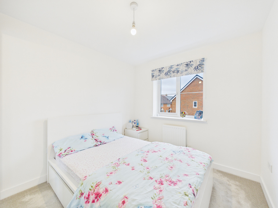 3 bed semi-detached house for sale in Somerset Road, Faygate, Horsham, West Sussex - Property Image 5