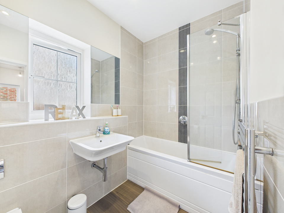 3 bed detached house for sale in Rushy Field, Faygate - Property Image 6