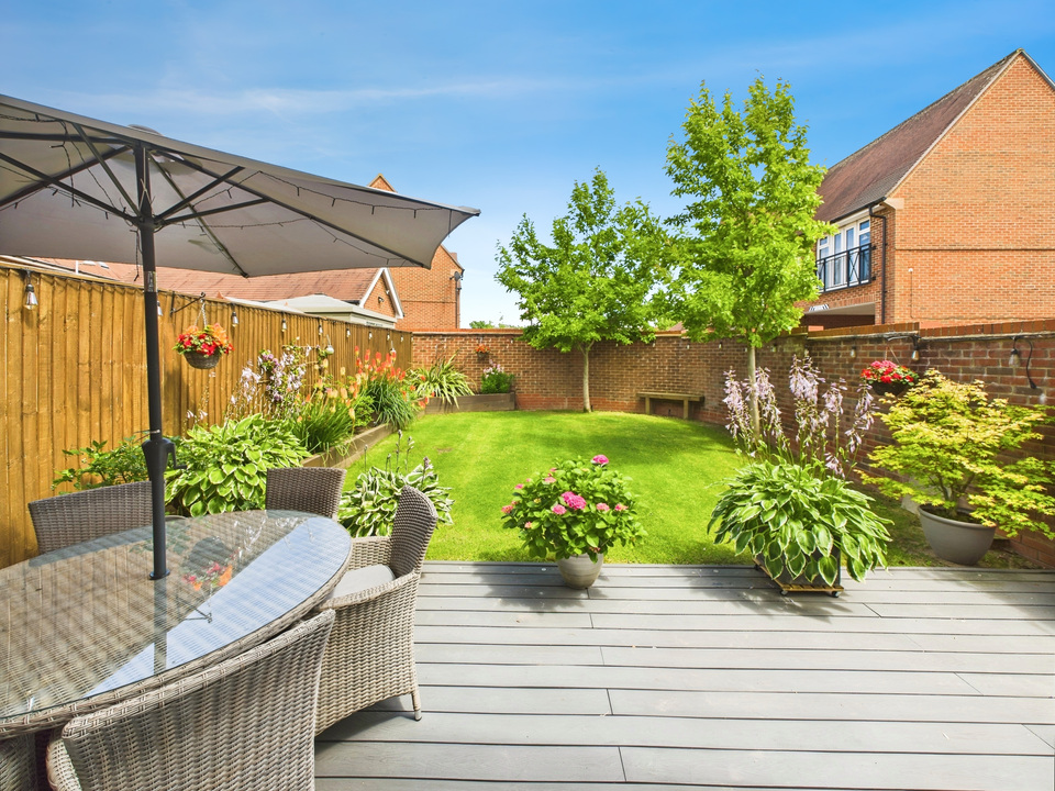 3 bed detached house for sale in Rushy Field, Faygate - Property Image 10