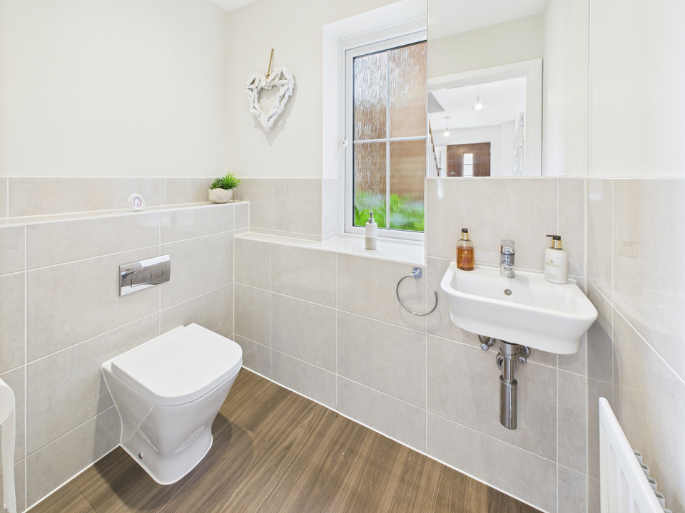 3 bed detached house for sale in Rushy Field, Faygate - Property Image 13