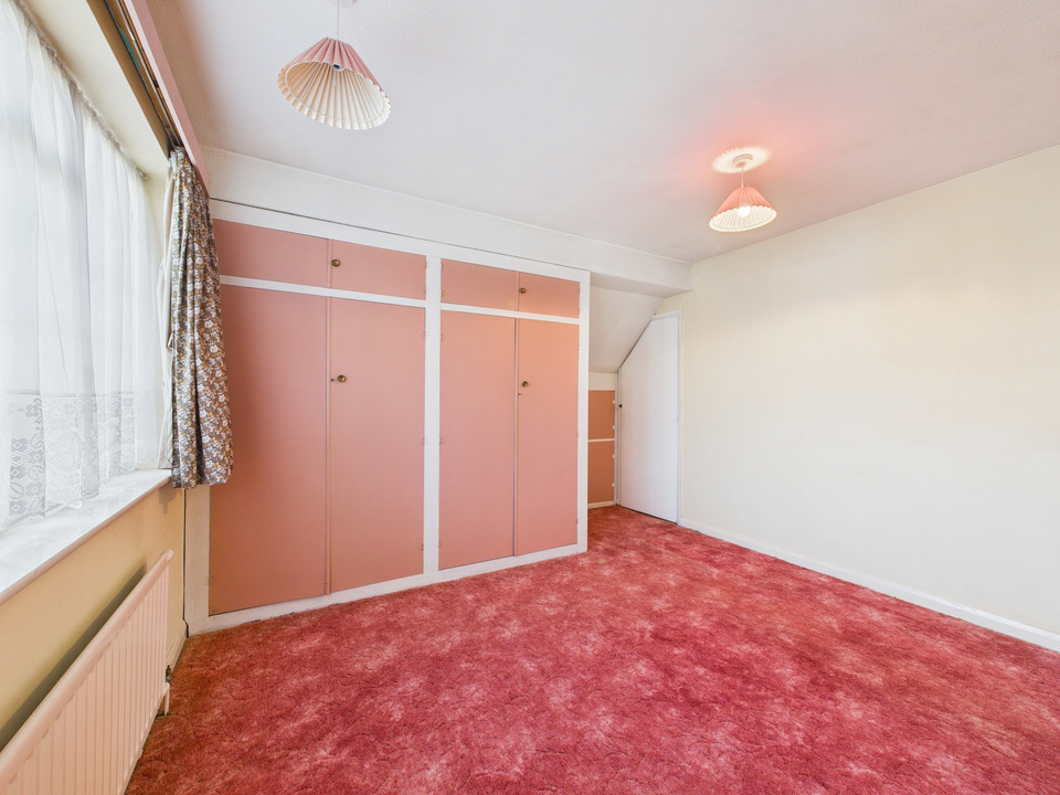 3 bed detached house for sale in Pollards Drive, Horsham - Property Image 9