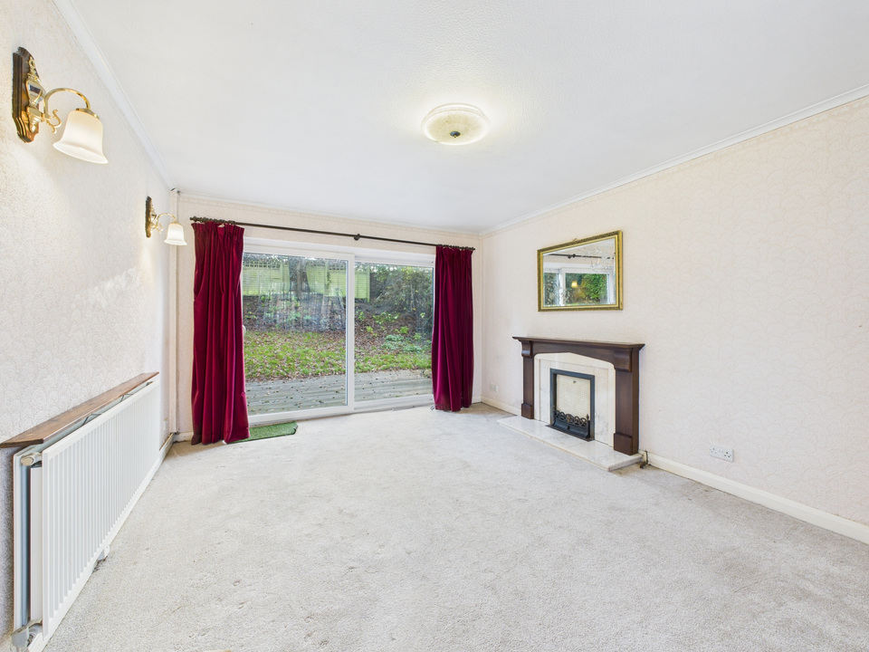 3 bed detached house for sale in Pollards Drive, Horsham - Property Image 2