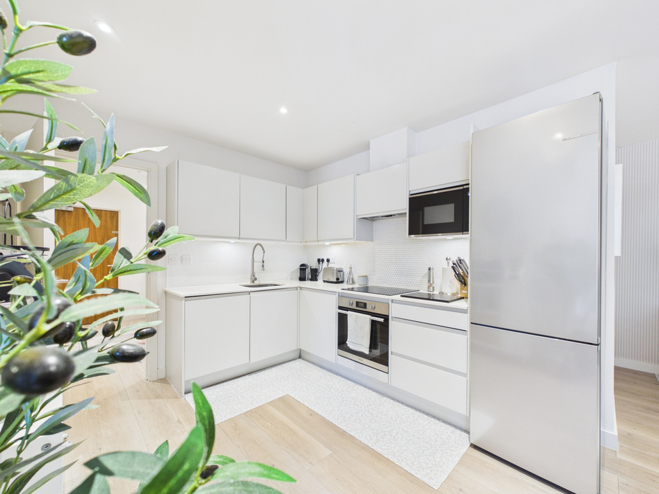 2 bed apartment for sale in 17 Prewetts Mill Apartments, Mill Bay Lane, Horsham, West Sussex  - Property Image 4