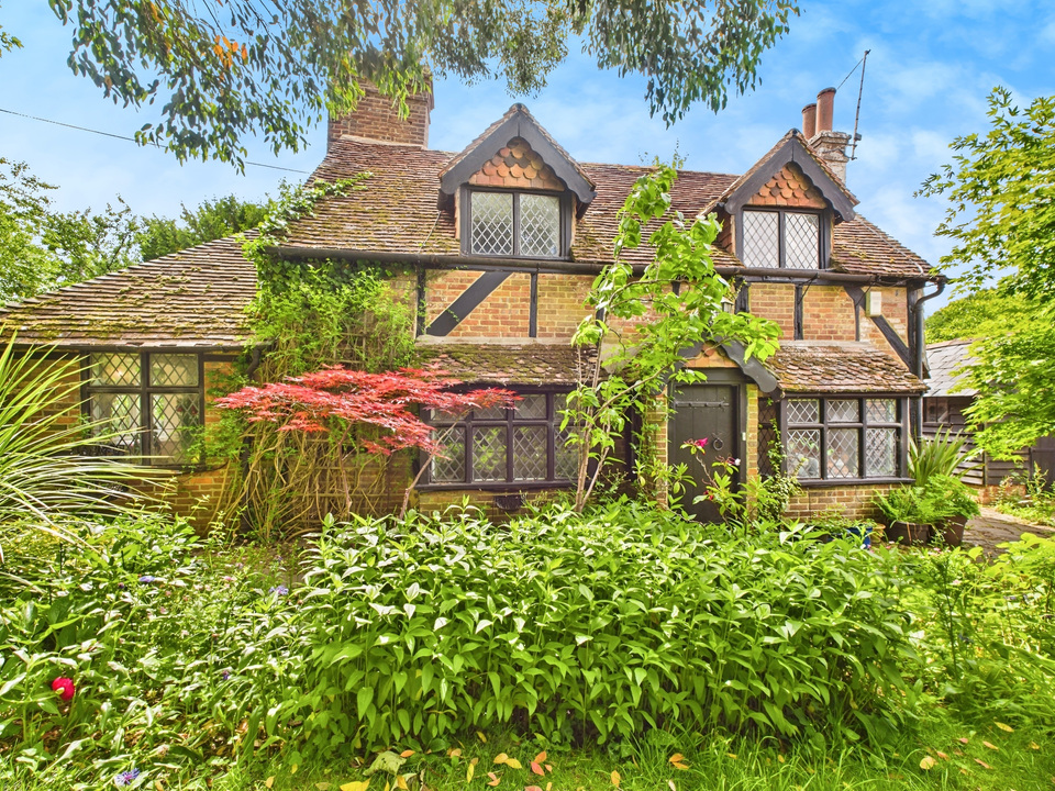 2 bed detached house for sale in Wickhurst Lane, Broadbridge Heath