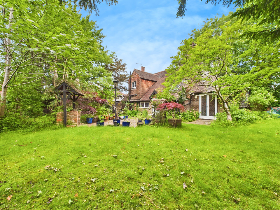 2 bed detached house for sale in Wickhurst Lane, Broadbridge Heath  - Property Image 11