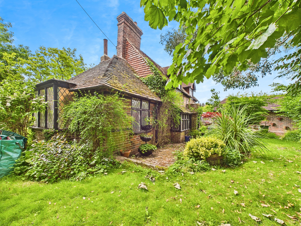 2 bed detached house for sale in Wickhurst Lane, Broadbridge Heath  - Property Image 12